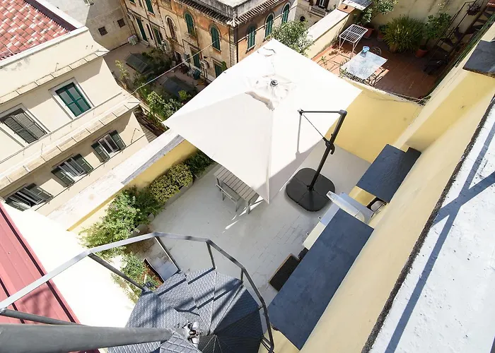 White Terrace Ostilia Appartement *